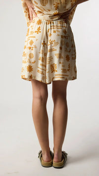 PANTALÓN CORTO MUJER TILE ECRU